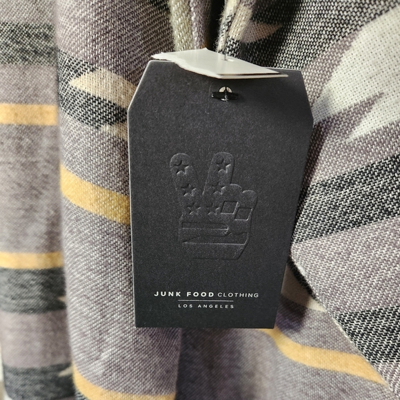 JUNK FOOD long sleeve button down shirt/shacket/ NWT /XXL/Aztec print - Picture 3 of 6